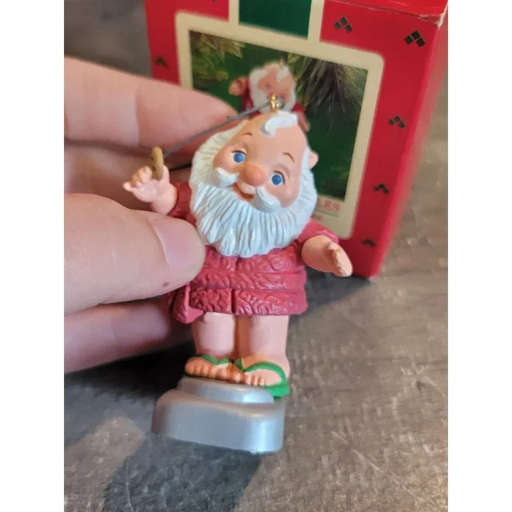 Hallmark tipping‎ the scales 1986 ornament Xmas Decor Santa